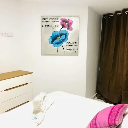 Marebello Las Americas Apartmán *